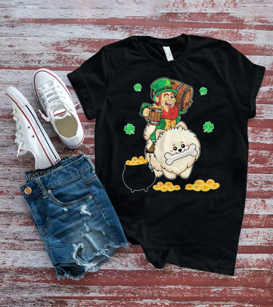 Leprechaun Rides Pomeranian With Beer And Gold Shamrocks T-Shirt