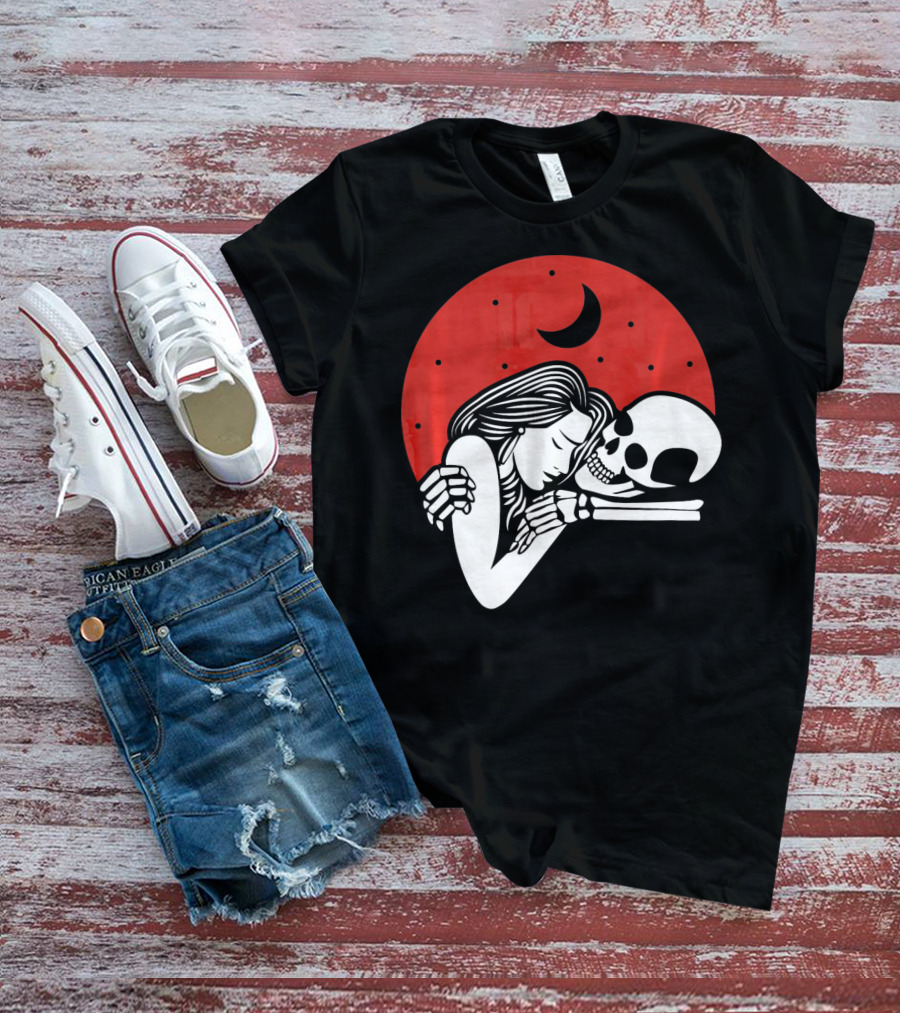 Cute Skeleton Romantic Valentines Moon Embrace T-Shirt