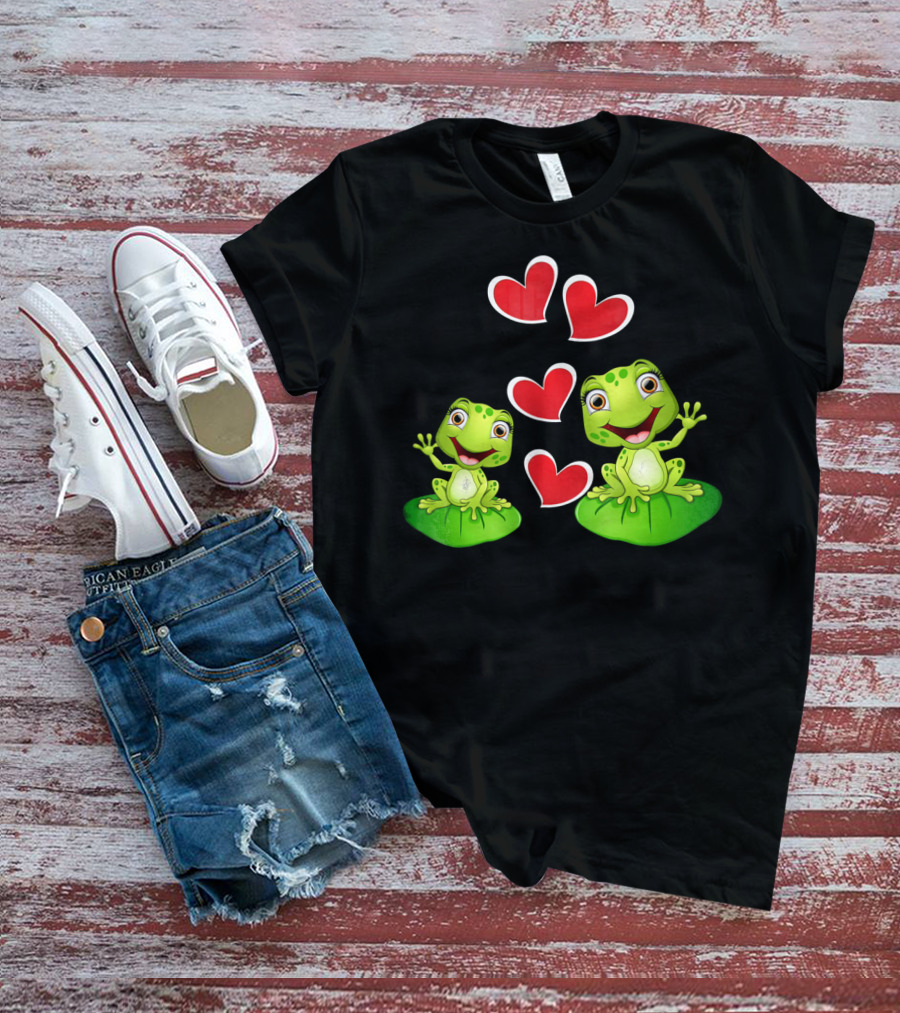 Frog Heart Valentine Day Animal Cute Frogs With Hearts T-Shirt