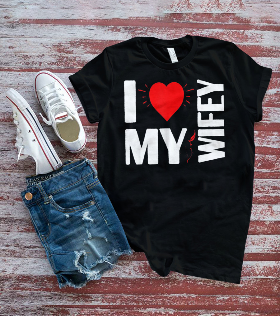 I Love My Wifey Heart Valentine's Day T-Shirt