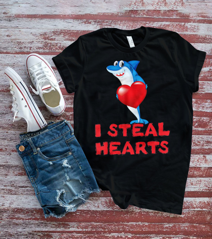 I Steal Hearts Shark Funny Valentines Day T-Shirt