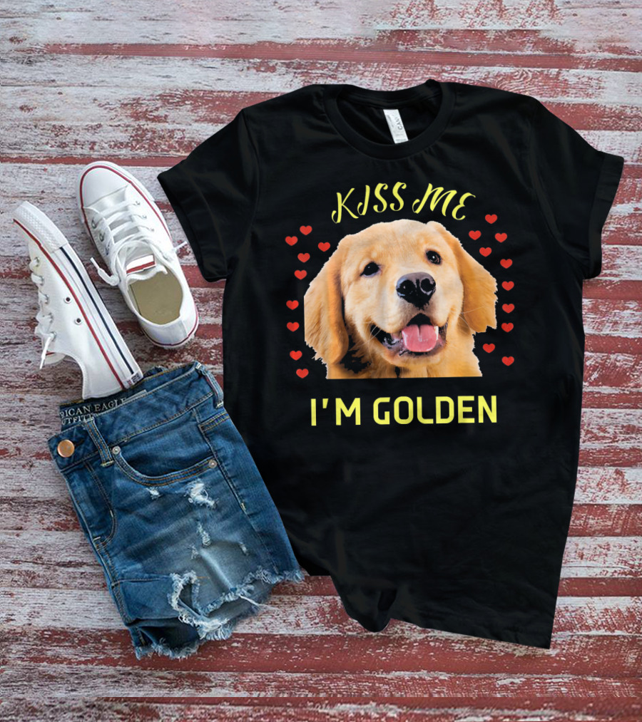 Kiss Me I'm Golden Golden Retriever Surrounded By Hearts T-Shirt