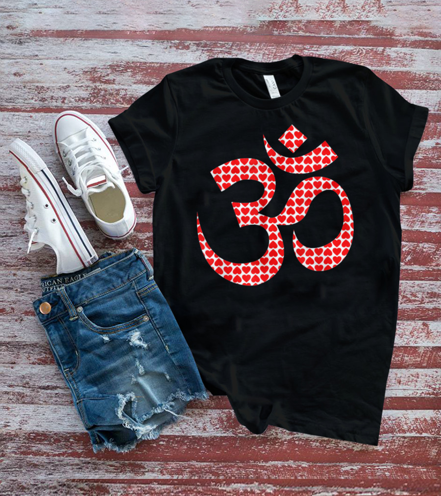 Om Heart Pattern Symbol Yoga T-Shirt
