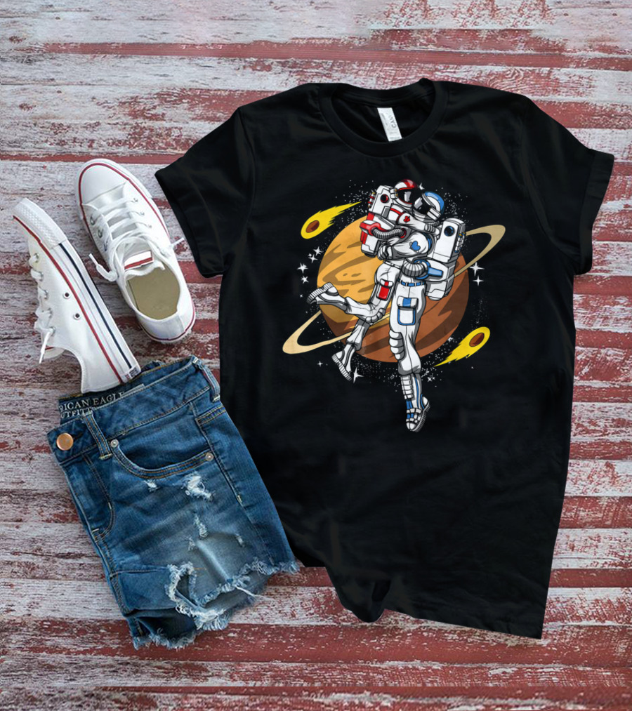 Space Astronaut Couple Valentines Day Planet Hug T-Shirt