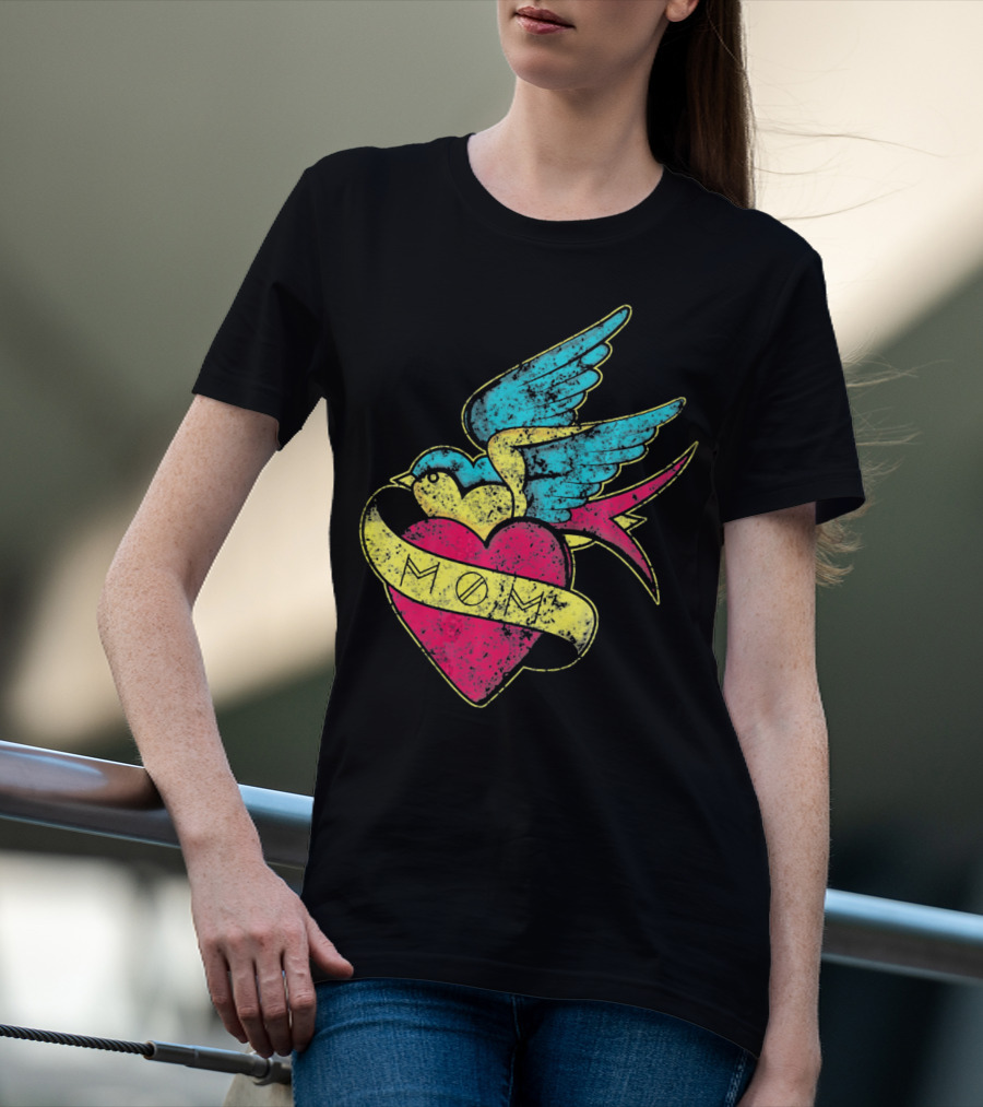 Mom Heart With Blue Bird Vintage Tattoo Valentines T-Shirt