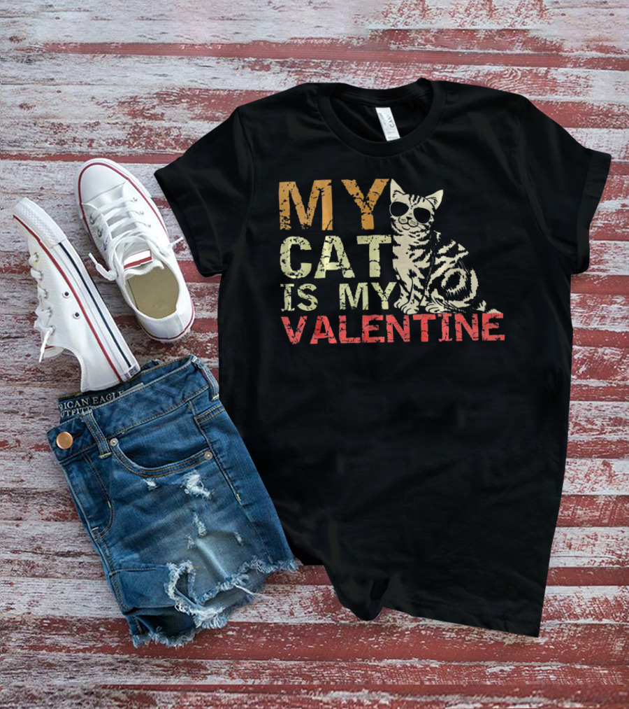 MY CAT IS MY VALENTINE Cute Cat Wearing Sunglasses T-Shirt