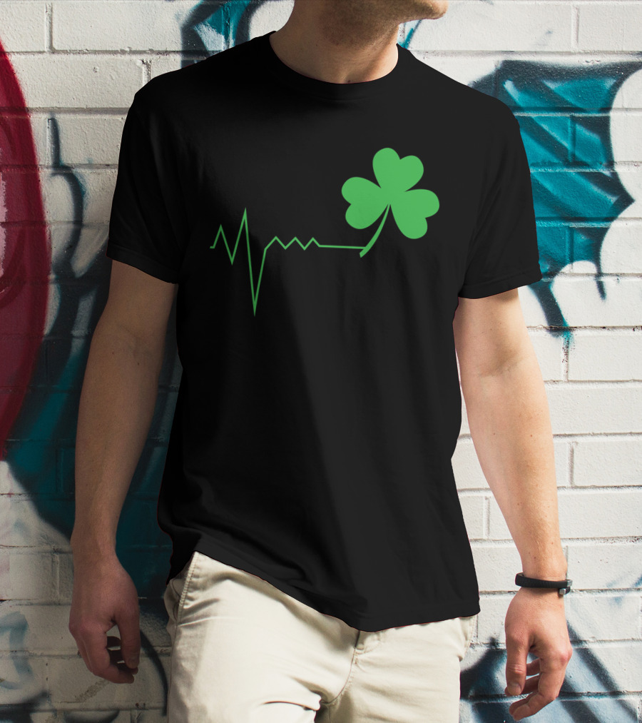 St. Patrick's Day Irish Nurse Ireland Shamrock Heartbeat T-Shirt