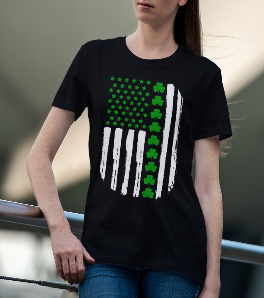 USA Flag With Green 4 Leaf Clover For St. Patrick Day T-Shirt