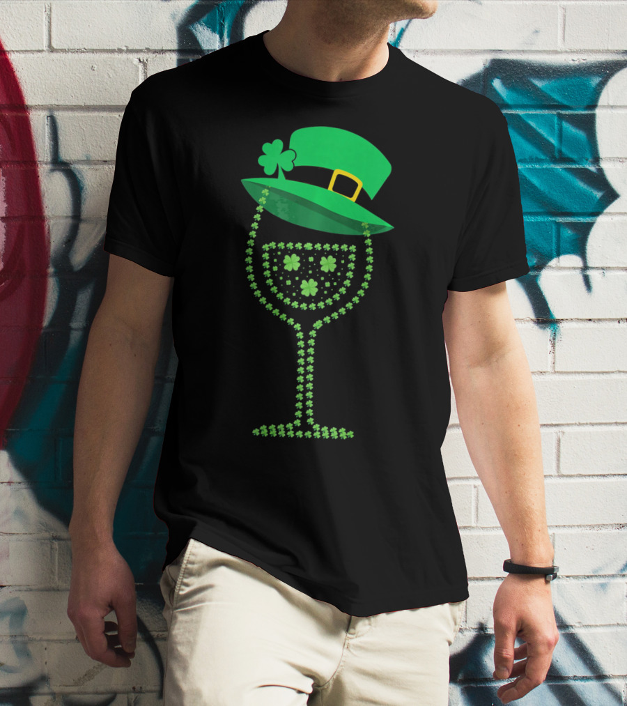Leprechaun Hat Wine Glass Shamrock St Patrick's Day T-Shirt