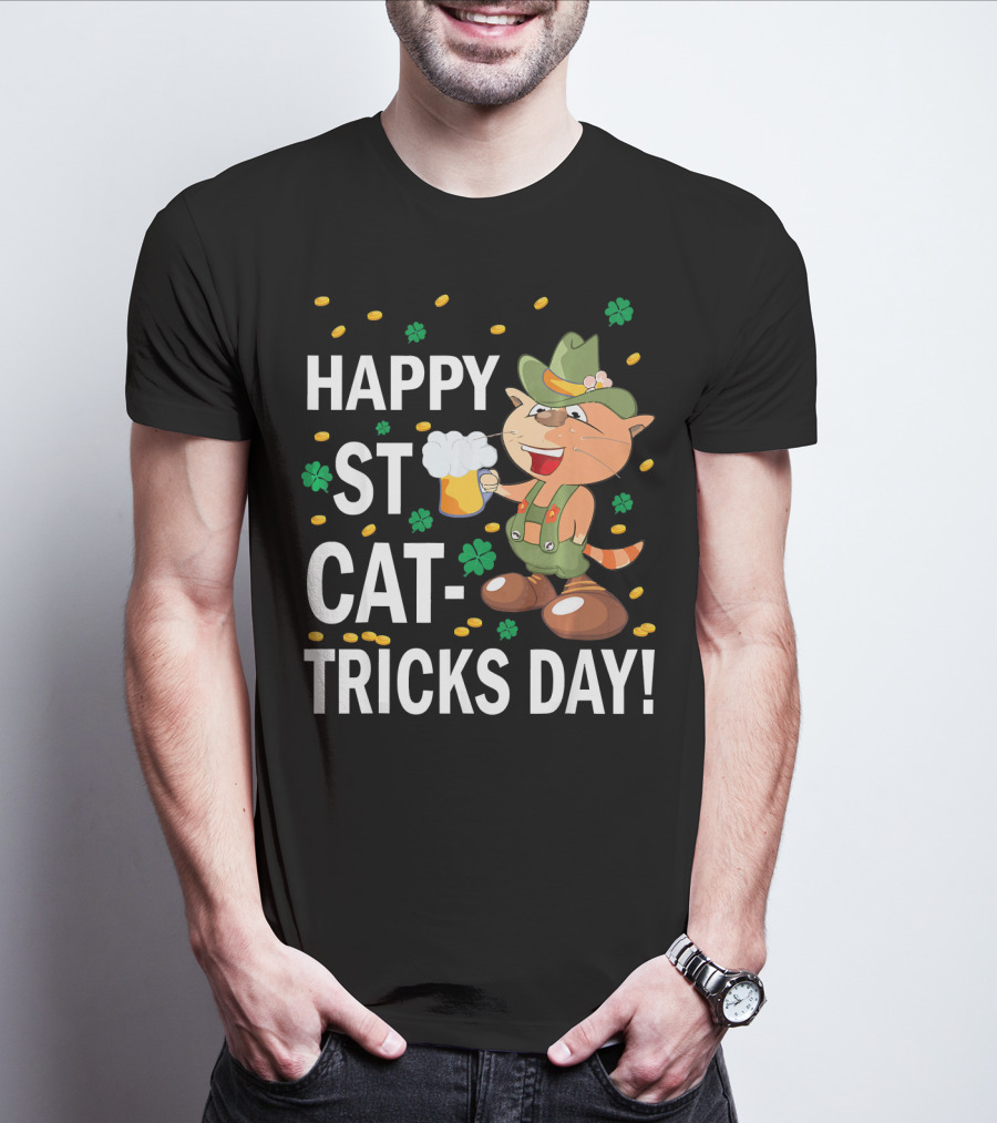 HAPPY ST CAT-TRICKS DAY CAT LEPRECHAUN DRINKING BEER WITH CLOVERS AND GOLD COINS T-Shirt