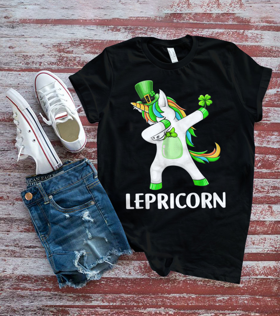 Lepricorn Dabbing Leprechaun Unicorn With Rainbow Mane And Green Hat T-Shirt