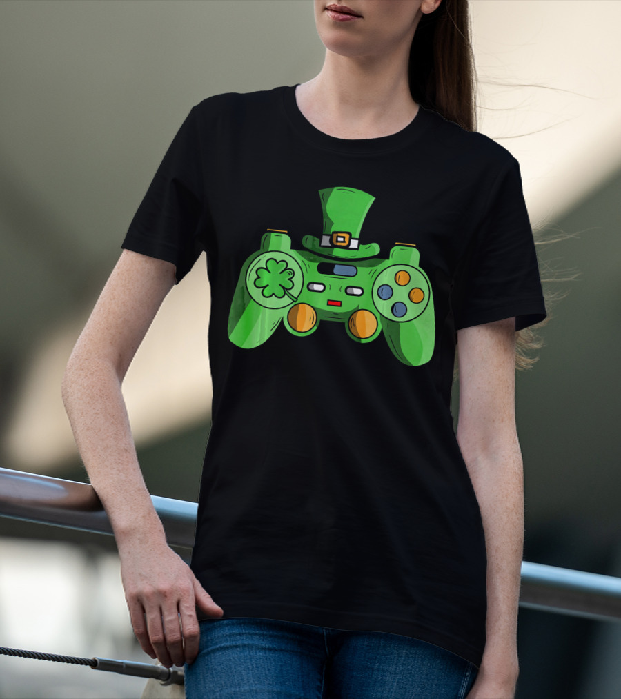 St Patrick's Day Gamer Controller With Shamrock And Hat T-Shirt