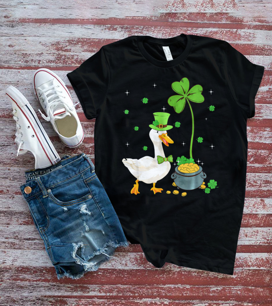 Shamrock Duck With Leprechaun Hat And Pot Of Gold T-Shirt