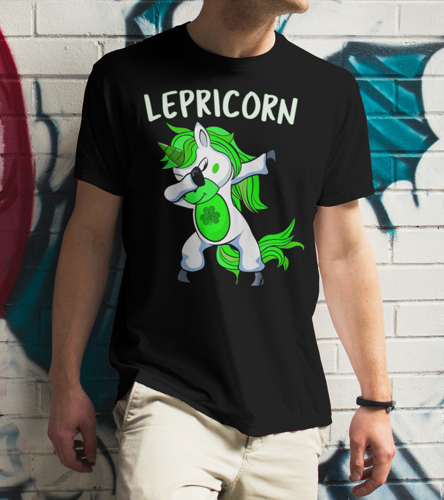 Lepricorn Dabbing Unicorn Leprechaun With Clover T-Shirt