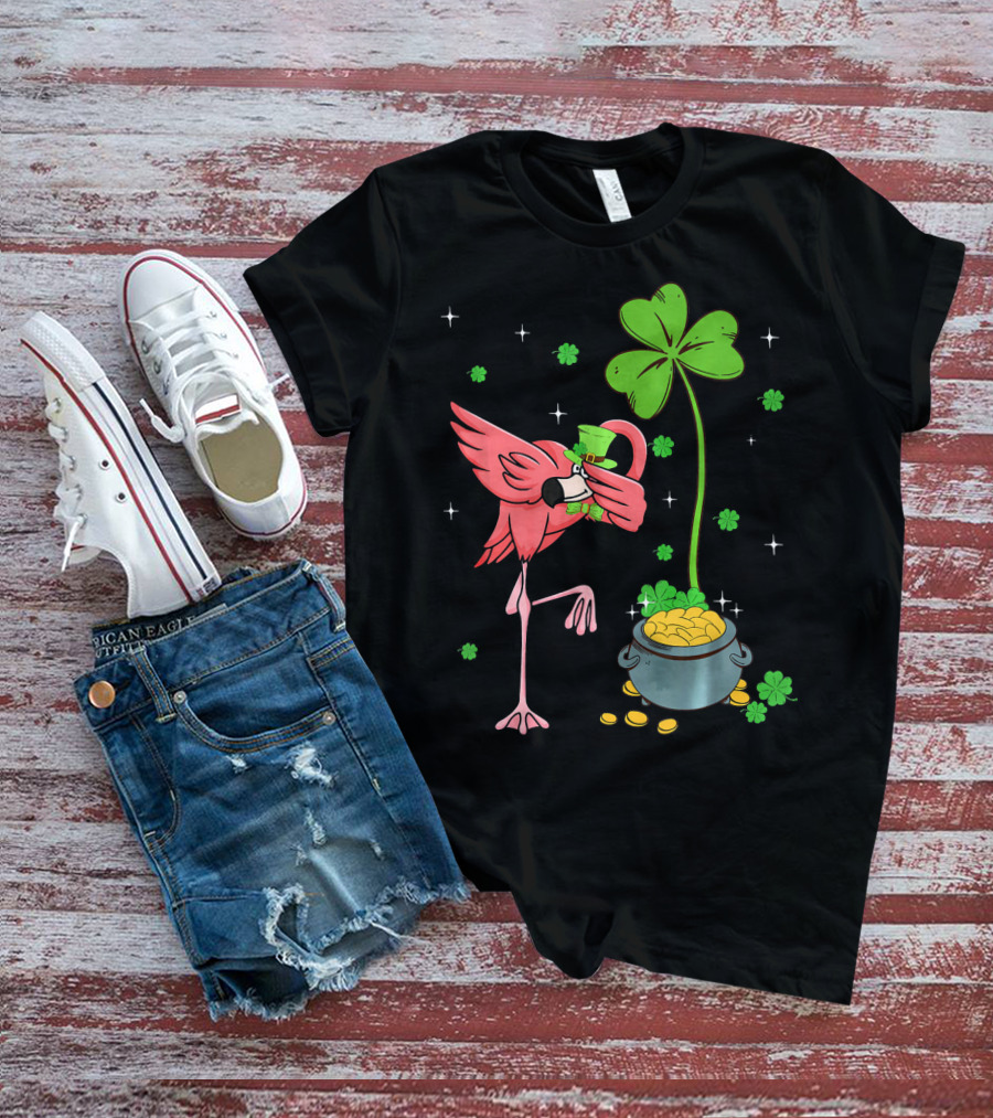 Shamrock Leprechaun Flamingo St Patricks Pot Of Gold T-Shirt