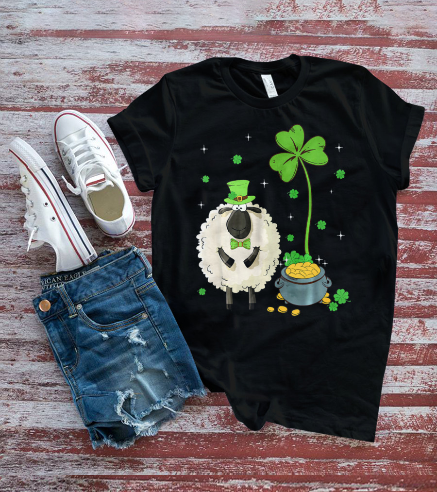 Shamrock Leprechaun Sheep With Pot Of Gold And Clover For St Patricks Day T-Shirt