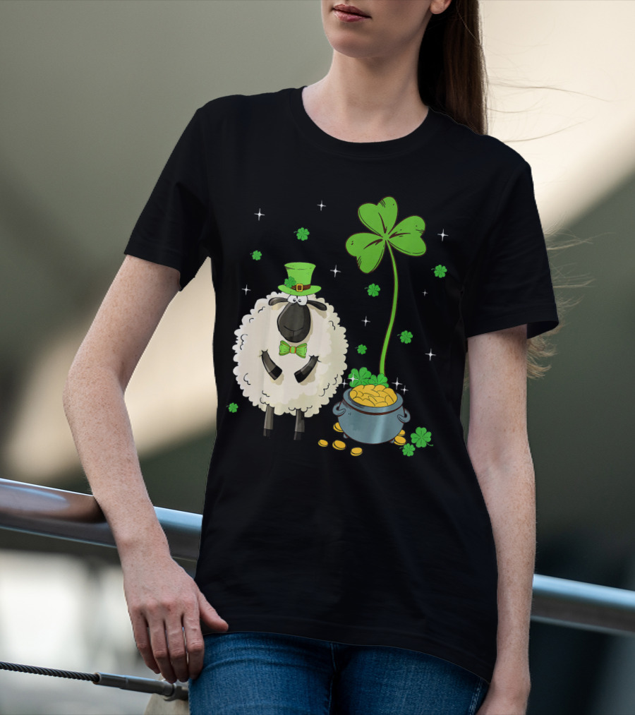 Shamrock Leprechaun Sheep With Pot Of Gold And Clover For St Patricks Day T-Shirt