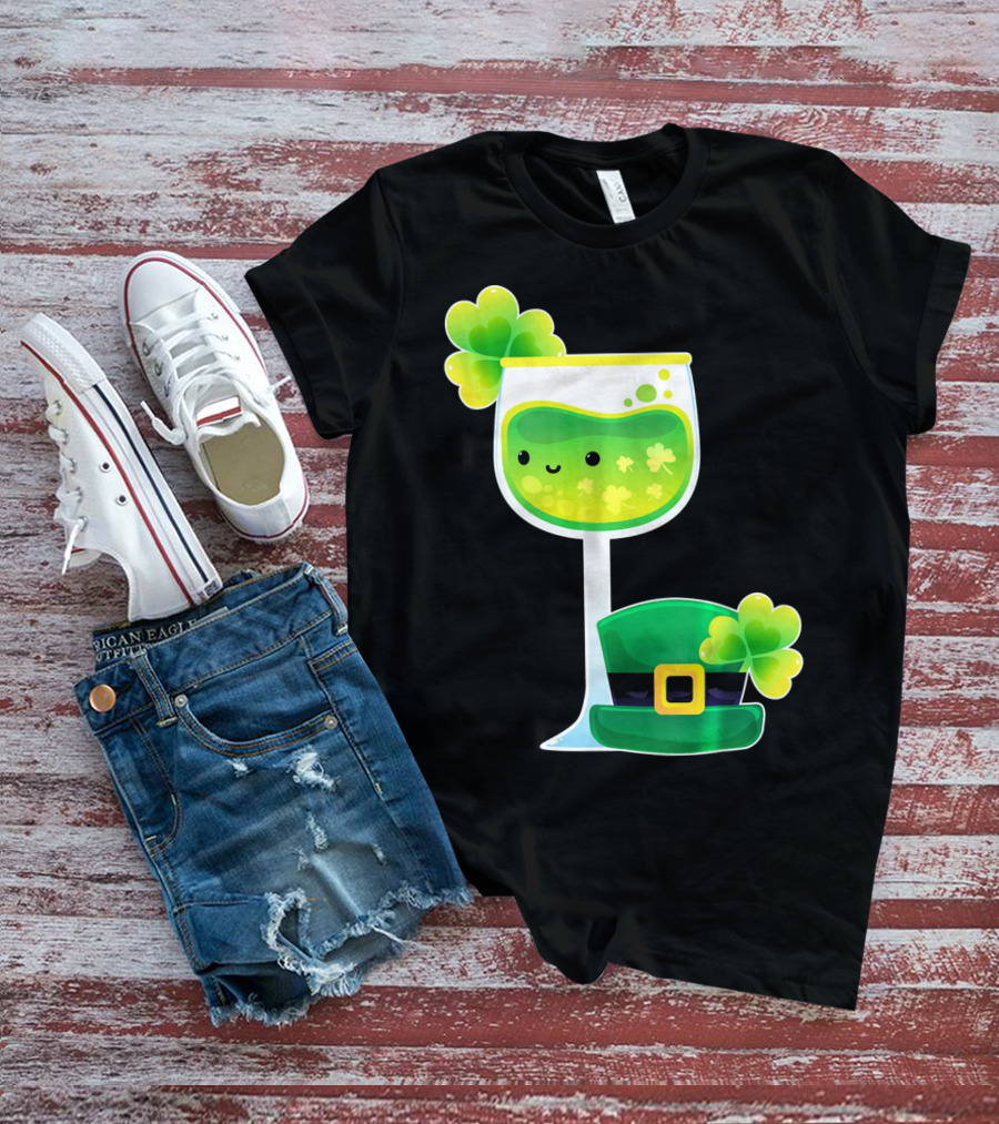 Saint Patrick's Day Green Shamrock Wine Glass With Leprechaun Hat T-Shirt