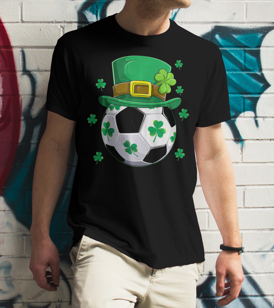 Leprechaun Hat Shamrock Soccer Ball St Patricks Day T-Shirt