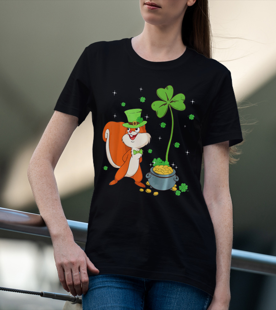 Leprechaun Squirrel With Shamrock And Pot Of Gold St Patricks T-Shirt