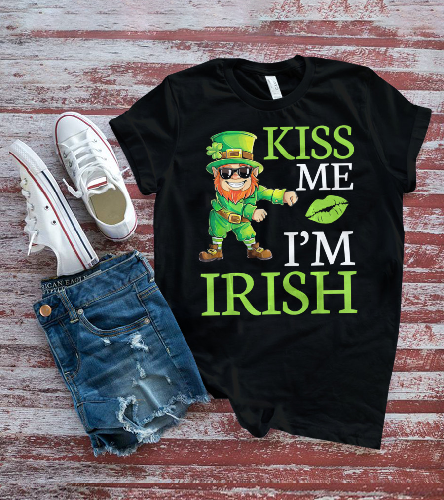 Kiss Me I'm Irish Cool Leprechaun Flossing T-Shirt