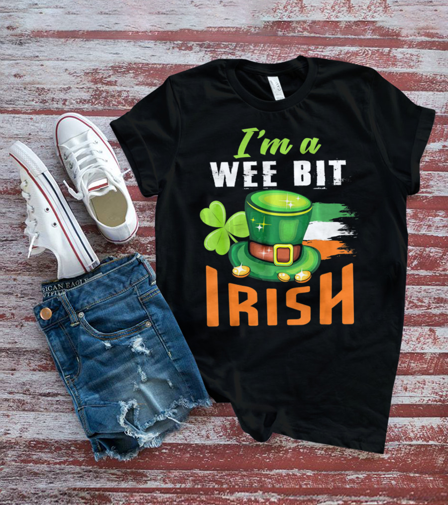 I'm A Wee Bit Irish Shamrock Hat And Flag St. Patrick's Day T-Shirt