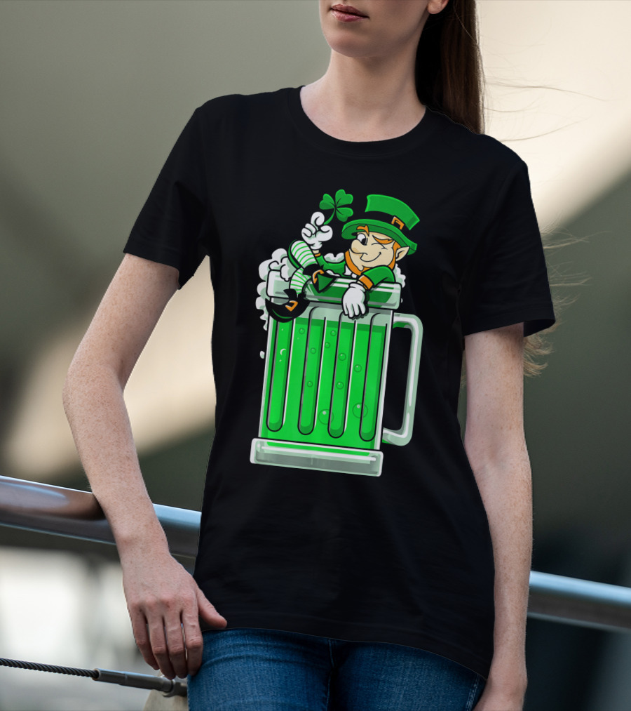 St Patricks Day Drinking Green Beer Leprechaun Shamrock T-Shirt