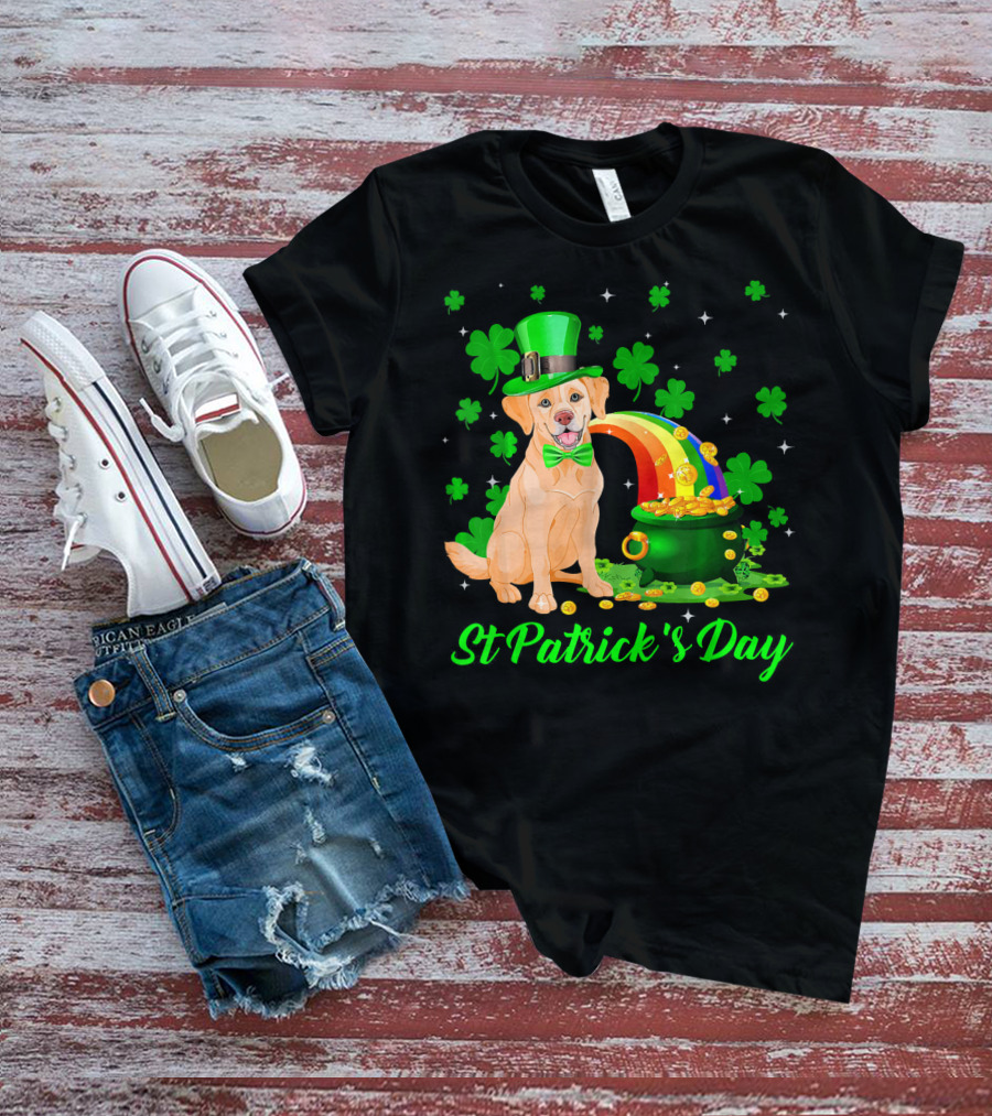 St Patrick's Day Leprechaun Golden Retriever T-Shirt