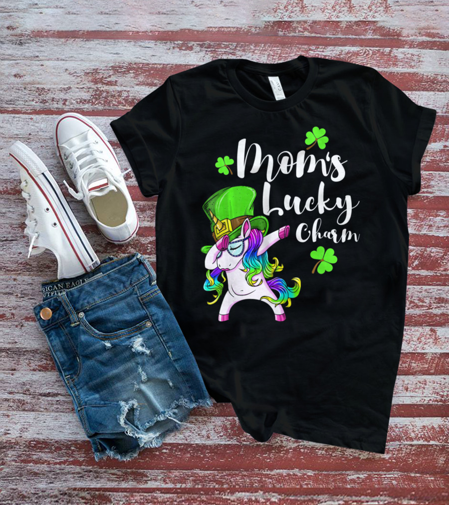 Mom's Lucky Charm St. Patricks Day Unicorn Irish Dance T-Shirt