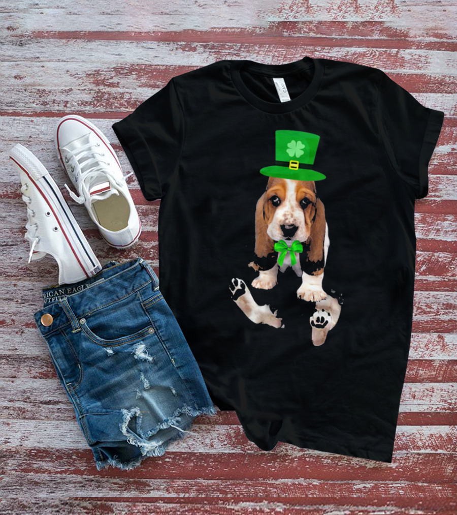 Basset Hound Puppy St. Patrick's Day Leprechaun Hat With Shamrock T-Shirt