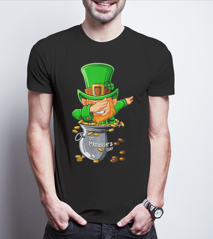 St Patrick's Day Dabbing Leprechaun With Pot Of Gold T-Shirt