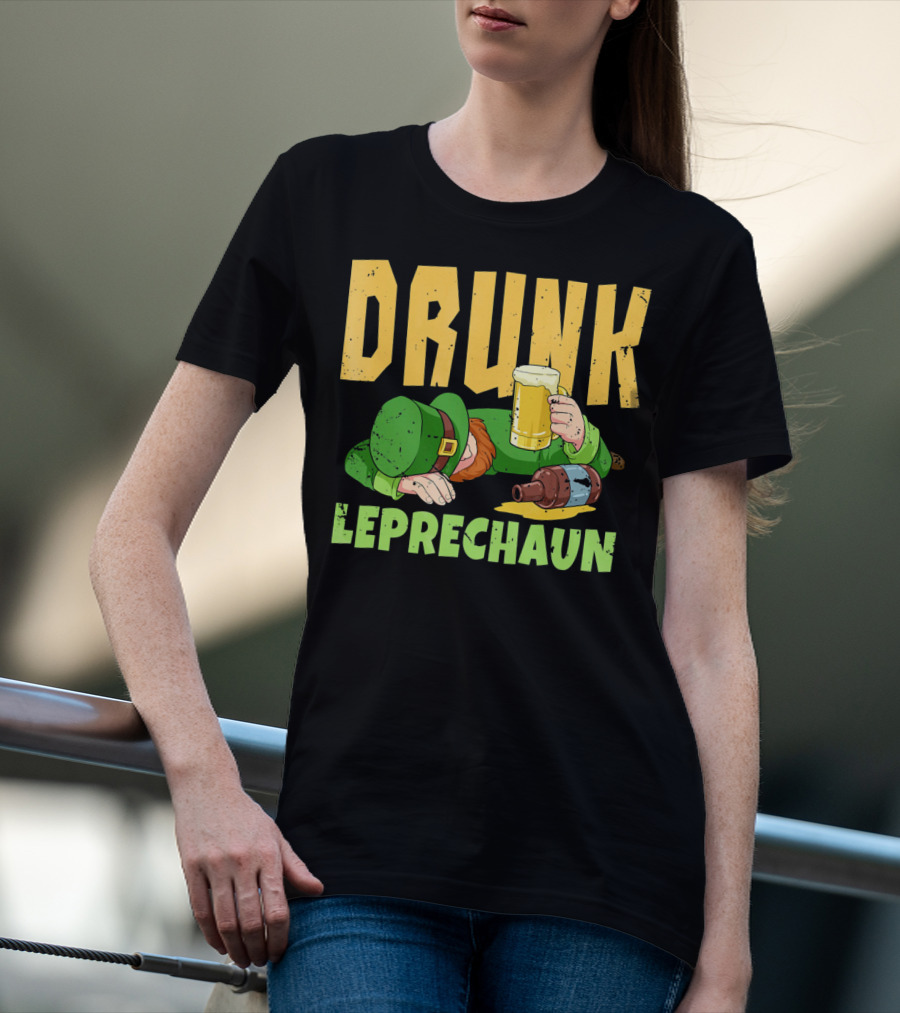 Drunk Leprechaun Holding Beer Mug And Whiskey Bottle T-Shirt