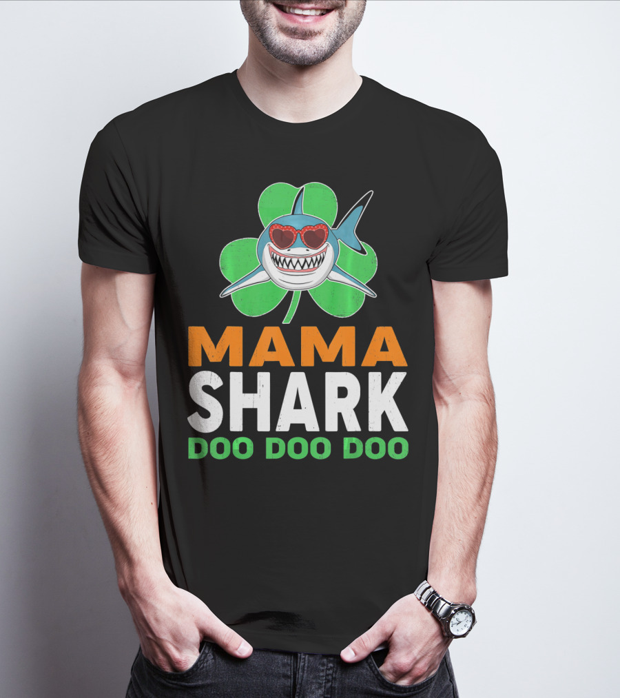 Mama Shark Doo Doo Doo St Patricks Day Shamrock T-Shirt