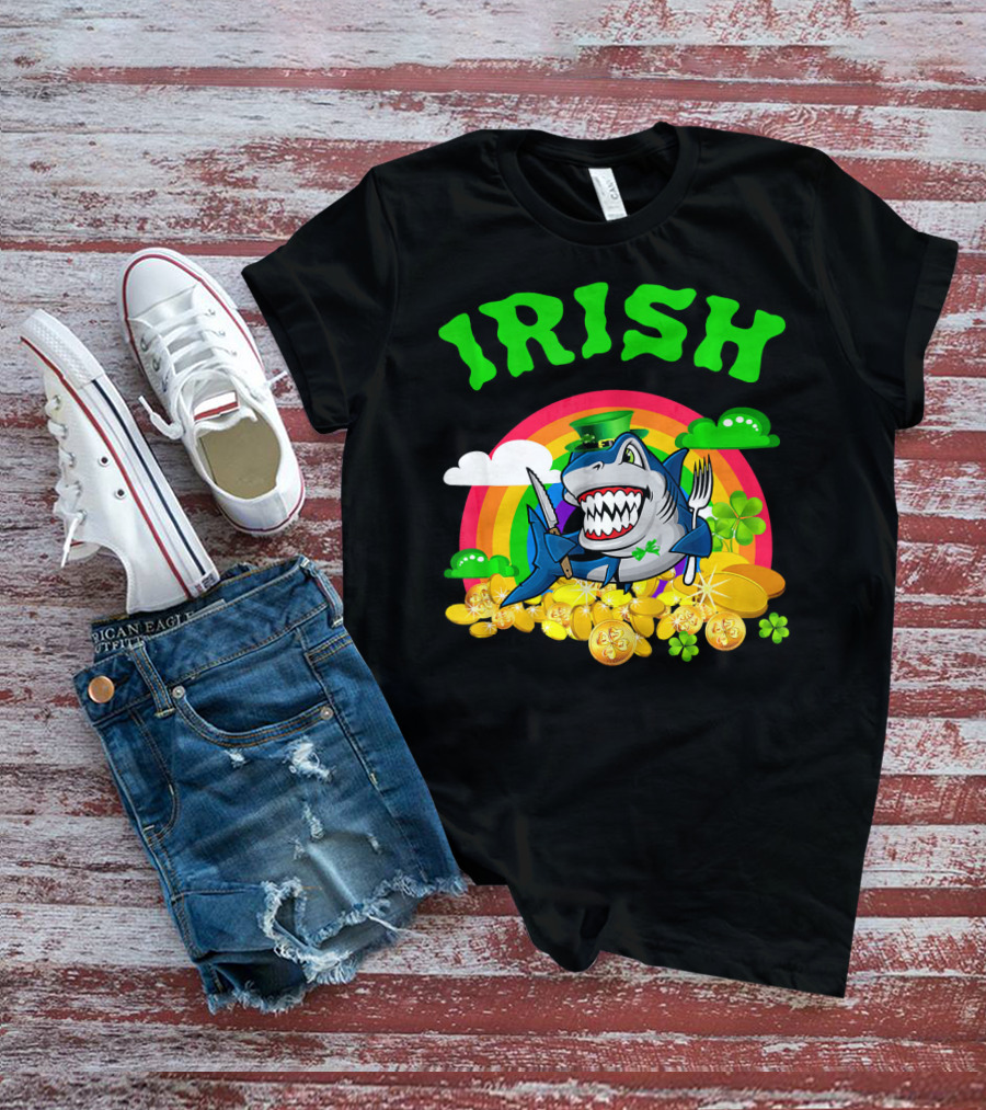 Irish Shark Funny St Patricks Day Leprechaun Rainbow Coins T-Shirt