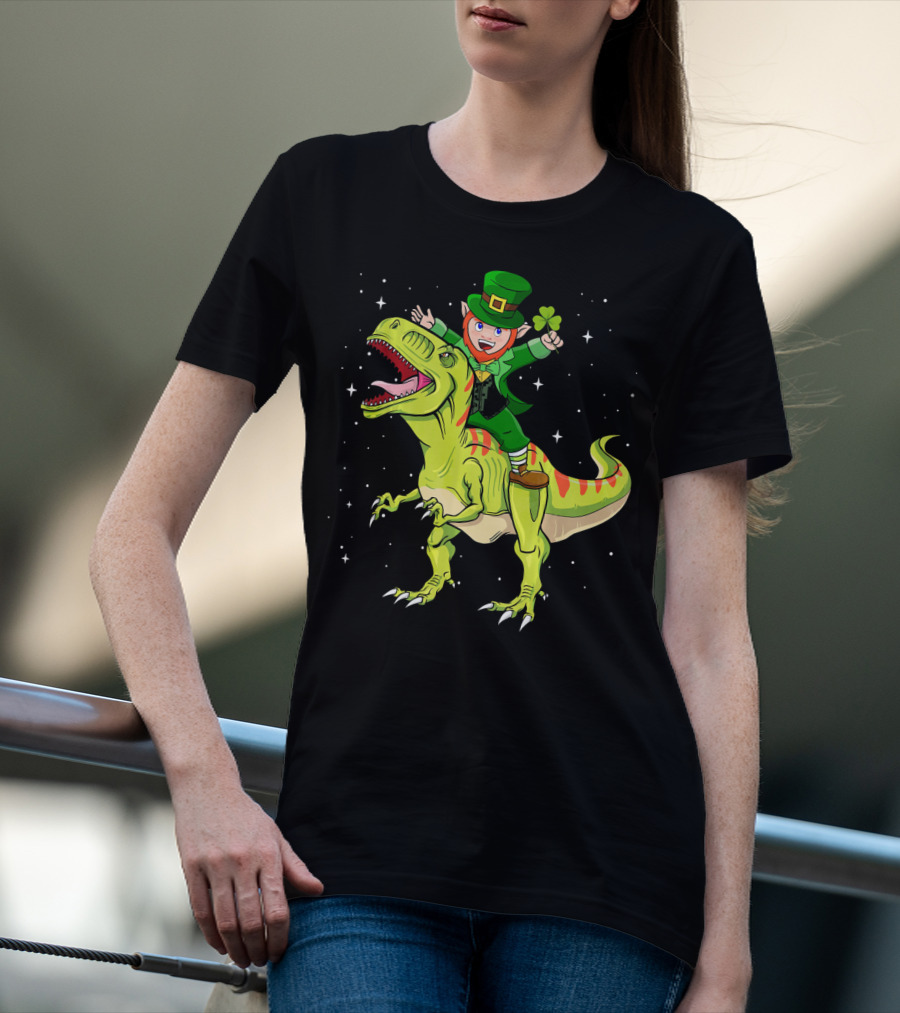 St Patricks Day Leprechaun Riding T Rex Dinosaur With Shamrock T-Shirt