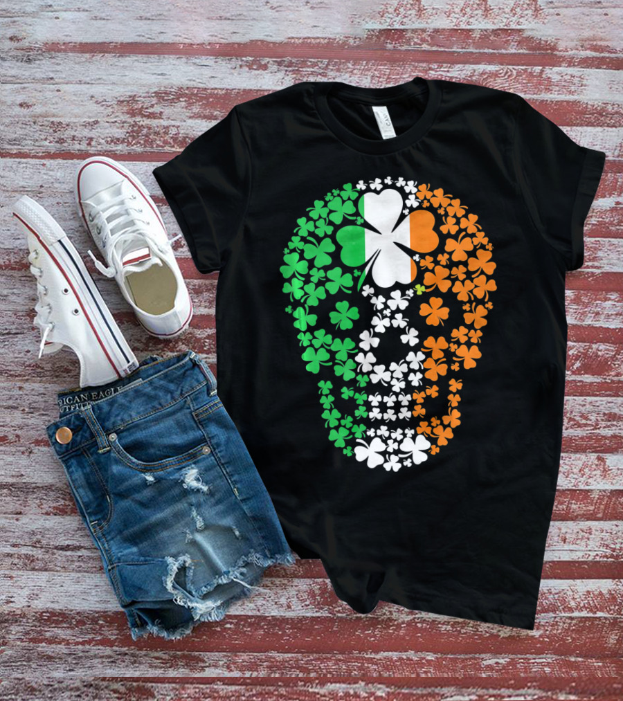 Vintage Shamrock Skull Ireland St Patrick's Day T-Shirt