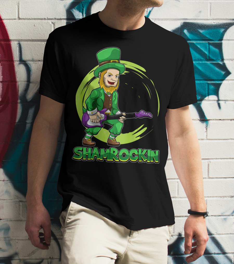 Shamrockin Leprechaun With E Guitar Rocking Celtic Style Green Circle Background T-Shirt