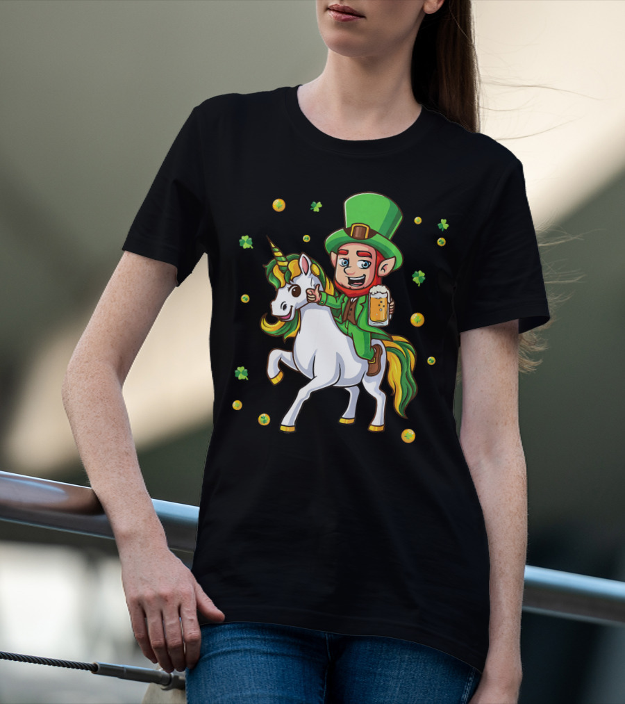 Leprechaun Drinking Beer With Unicorn Surrounded By Clovers And Coins T-Shirt