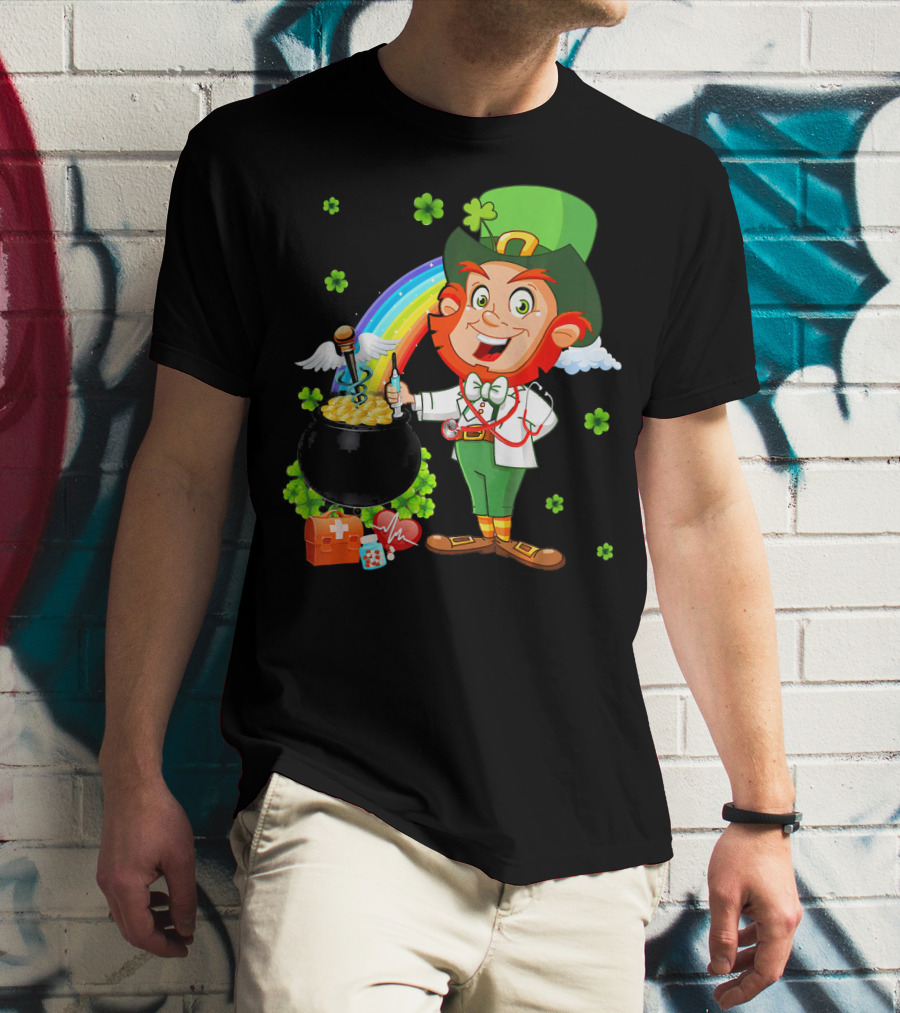 Lucky Medical Scrub Nurse Doctor Leprechaun With Pot Of Gold And Rainbow T-Shirt
