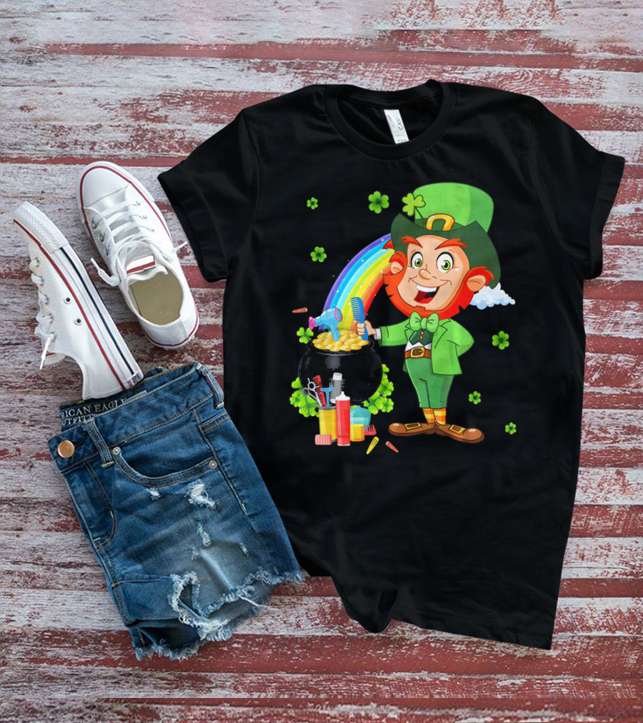 Medical Scrub Hairstylist Leprechaun Pat With Rainbow And Pot Of Gold Barber Tools T-Shirt