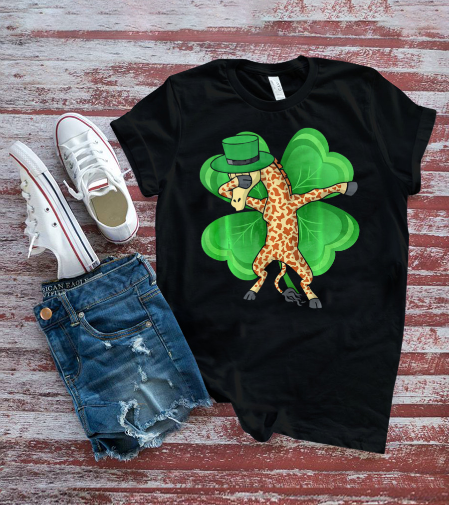 Dabbing Giraffe Leprechaun Shamrock St. Patrick's Day T-Shirt