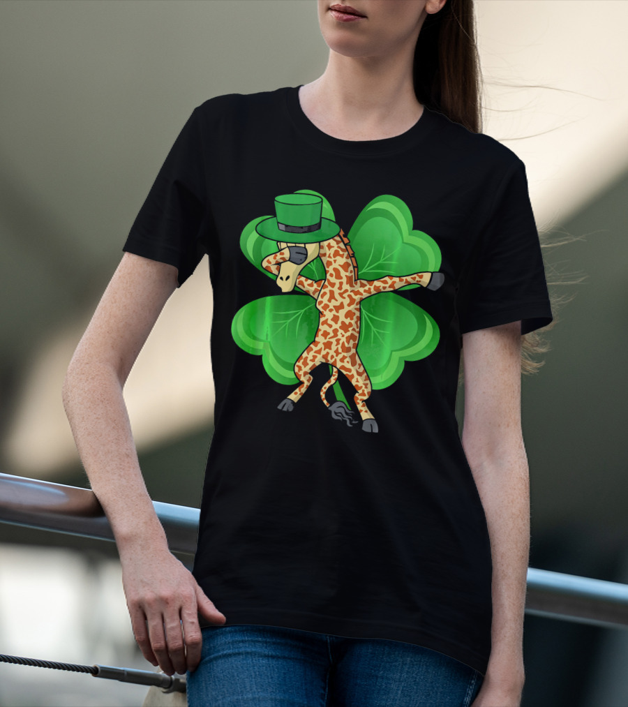 Dabbing Giraffe Leprechaun Shamrock St. Patrick's Day T-Shirt