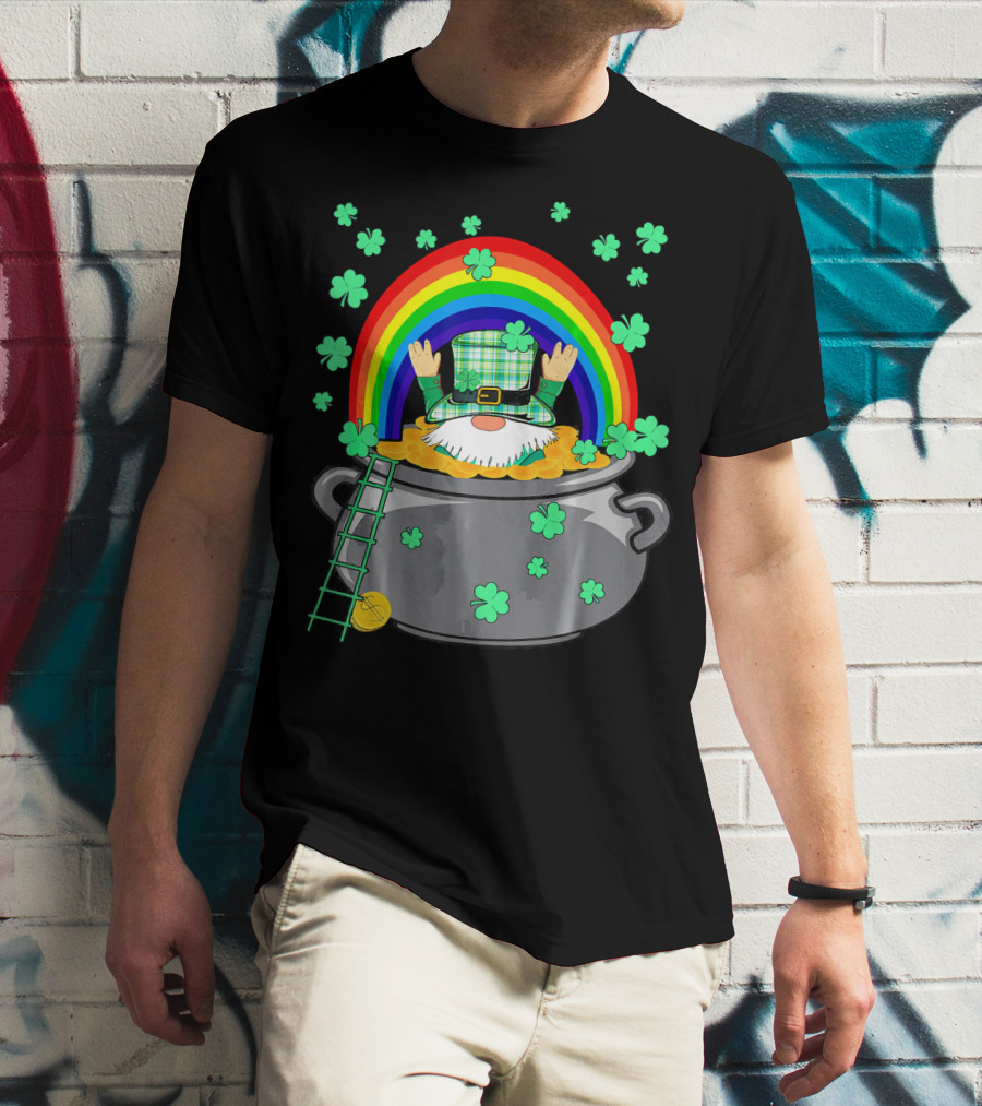Cute Leprechaun Trap Funny Pot Of Gold With Rainbow And Shamrocks T-Shirt
