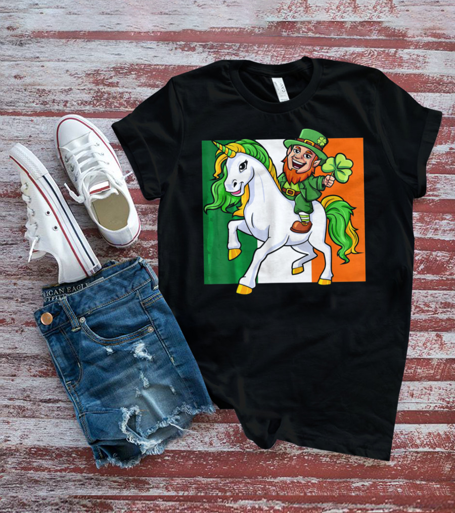 Leprechaun Riding Unicorn Irish Flag St Patricks Day T-Shirt
