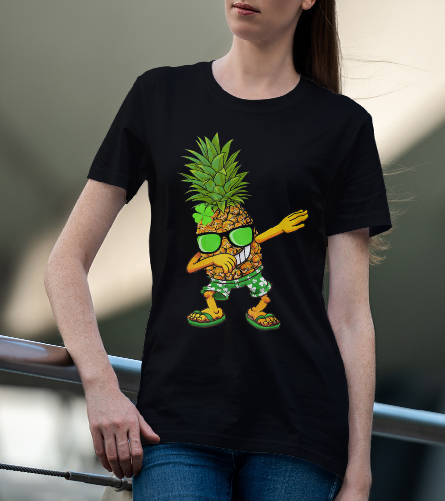 Pineapple Leprechaun Dabbing Clover Sunglasses St Patrick's Shorts T-Shirt