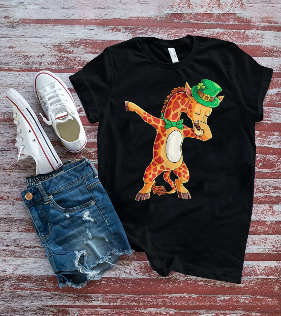 Giraffe Dabbing Leprechaun Hat Bow Tie T-Shirt