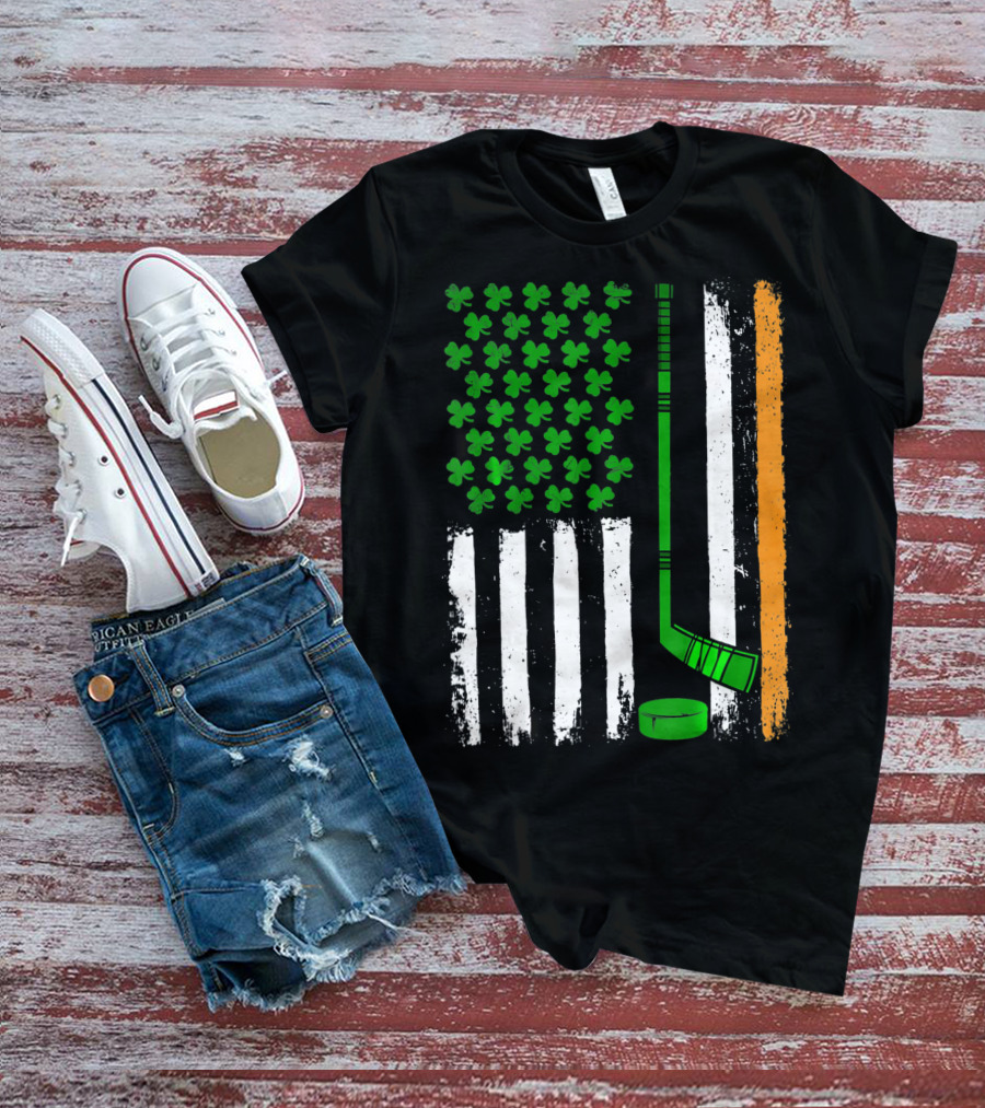 Hockey St Patricks Irish American Flag Shamrock Hockey Stick T-Shirt