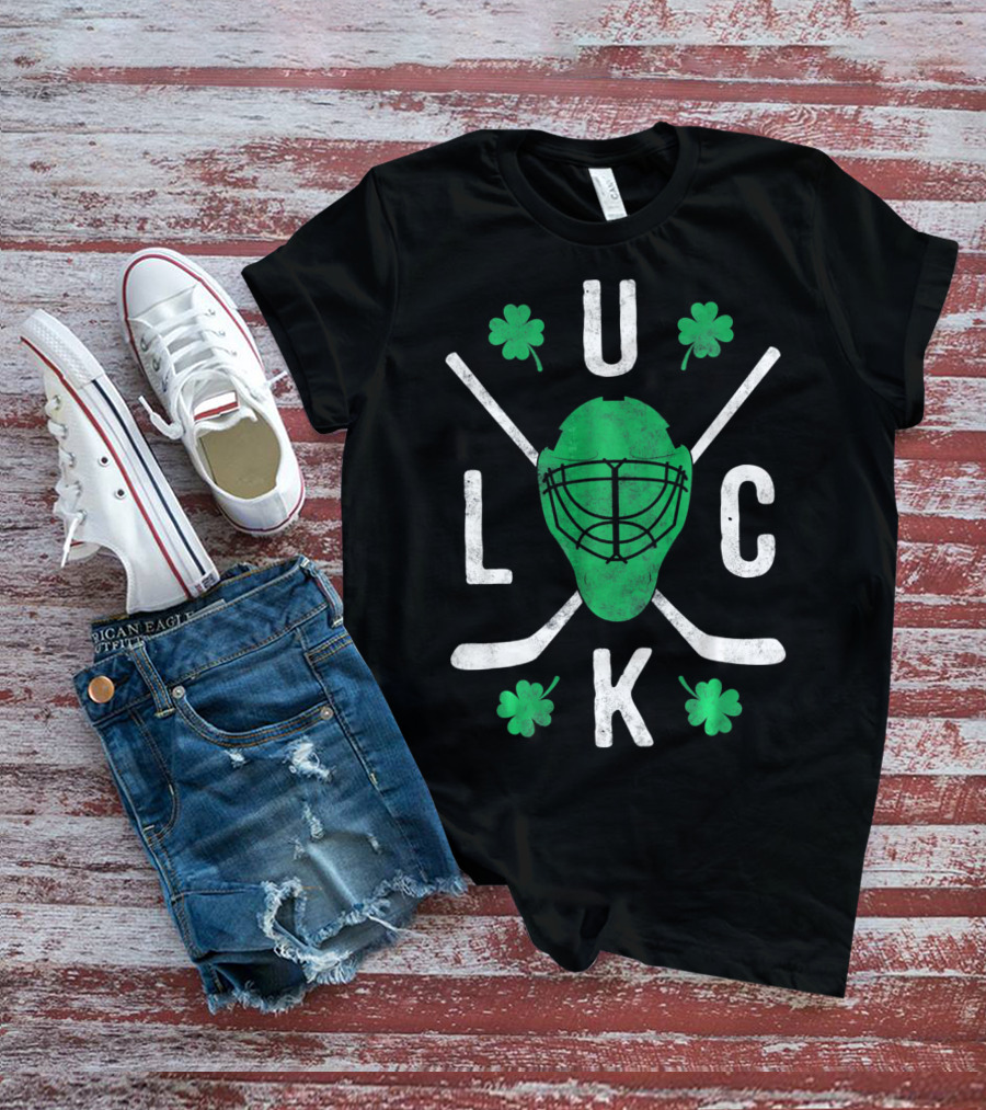 Luck Irish Hockey Player Clover Mask And Sticks T-Shirt
