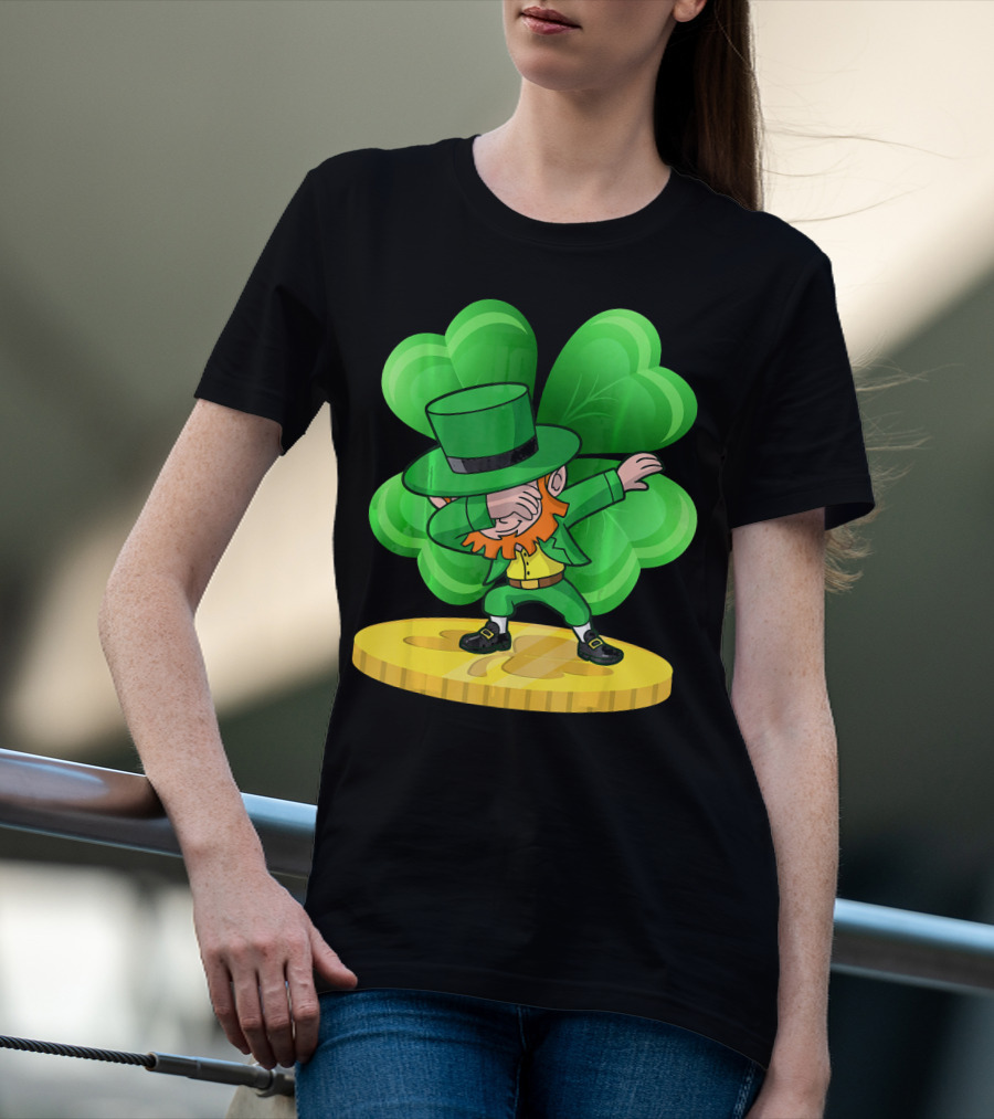 Irish St Patricks Day Dabbing Leprechaun On Shamrock Coin T-Shirt