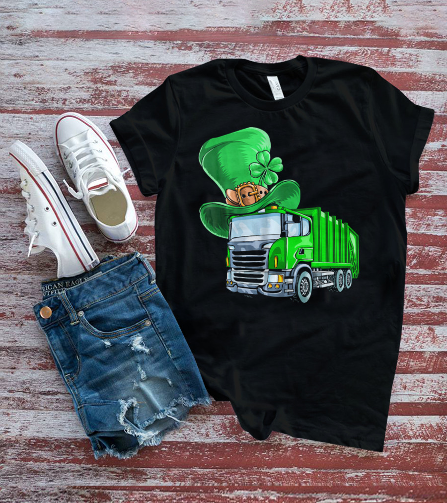 St Patricks Day Garbage Truck With Leprechaun Hat And Four-Leaf Clover T-Shirt